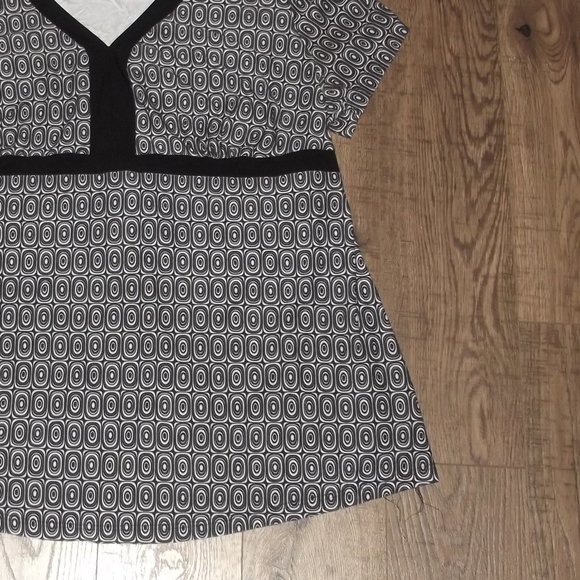 Take Nine Maternity Soft Flowy Tie Back Dress Shirt XL - Picture 7 of 7